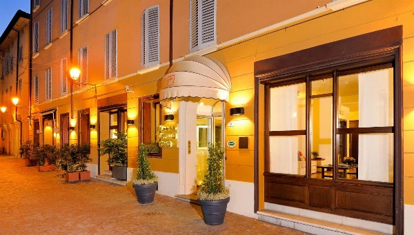 Phi Hotel Bologna image 6